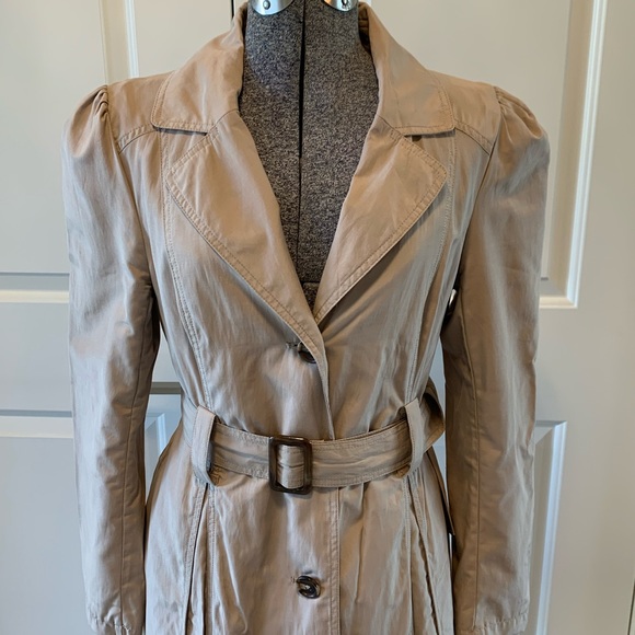 Trench coat with puff sleeves - Picture 2 of 10
